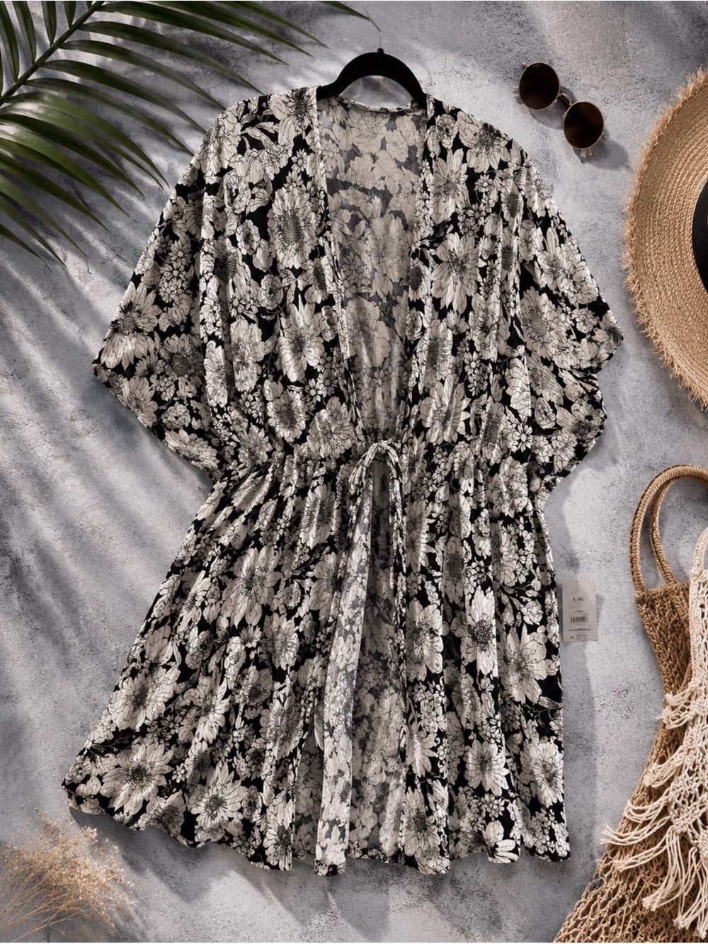 Source Unknown Black & White Floral Tie-Waist Kimono